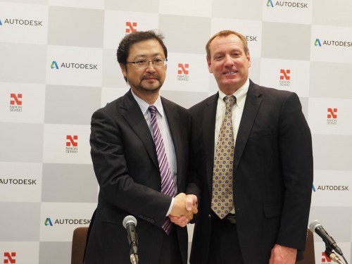 日本設計の千鳥義典代表取締役社長（左）と米国オートデスク社のジム・リンチ副社長（右）（写真：家入龍太）