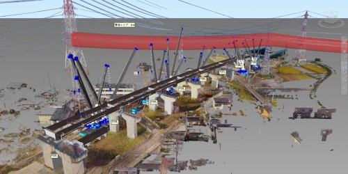 橋梁全長にわたって施工計画を3Dモデルで作成し、クレーンの動きなどをシミュレーションした。太い赤線は送電線から半径6mの空間を表示したもの