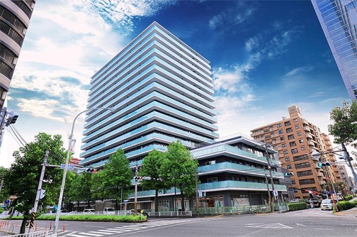 横浜MIDベースタワーレジデンスの完成予想図（以下の資料：横浜市住宅供給公社、エンコアードジャパン、ソフトバンク）