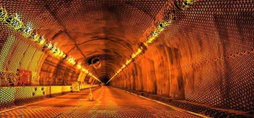 3Dメッシュ技術によってメッシュ化したトンネル内部