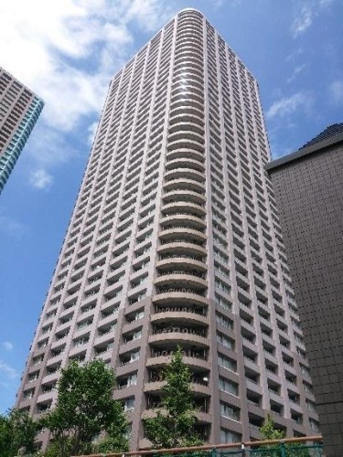 実験が行われた東京都中央区佃2丁目にある「リバーシティ21イーストタワーズII」。地下2階／地上43階、鉄筋コンクリート造、総戸数642戸（以下の写真、資料：三井住友建設）