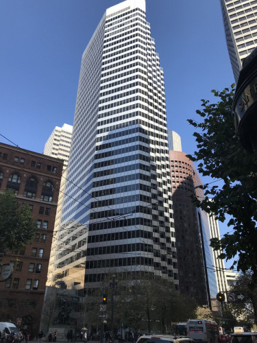 SOMのオフィスが入居するサンフランシスコ内の高層ビル