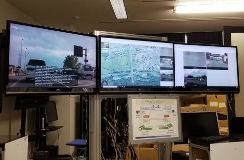 車載カメラの映像から路面の異常を自動的に発見する「AI道路管理支援システム」（以下の写真、資料：ウェザーニューズ）