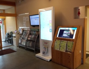 島根県や広島県内の道の駅に設置された多言語地図デジタルサイネージ