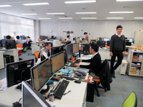 日本HPのワークステーションが所狭しと並ぶDVI沖縄オフィス
