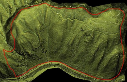 落石調査に活用した斜面の精密な3次元形状データ
