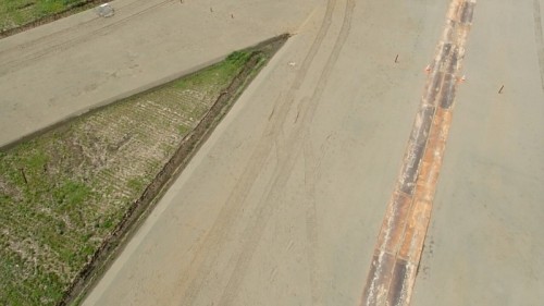 道央圏連絡道路の建設現場を空から見た写真(TG-3 工一郎の空撮動画より切り出し)