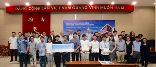 6月24日にベトナム・ホーチミン市建築大学で行われた「ARCHICAD BIMコンペ」の最終選考会。同大学のチーム「345」が見事、最優秀賞に輝いた