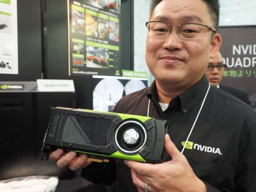 VR用グラフィックボード「NVIDIA QUADRO P6000」を手に解説するNVIDIA エンタープライズマーケティングマネージャーの田中秀明氏