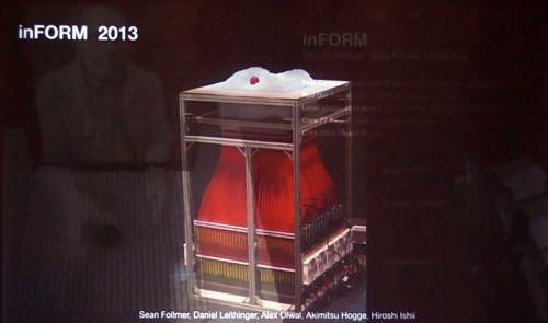 「inFORM 2013」のブロック盤装置